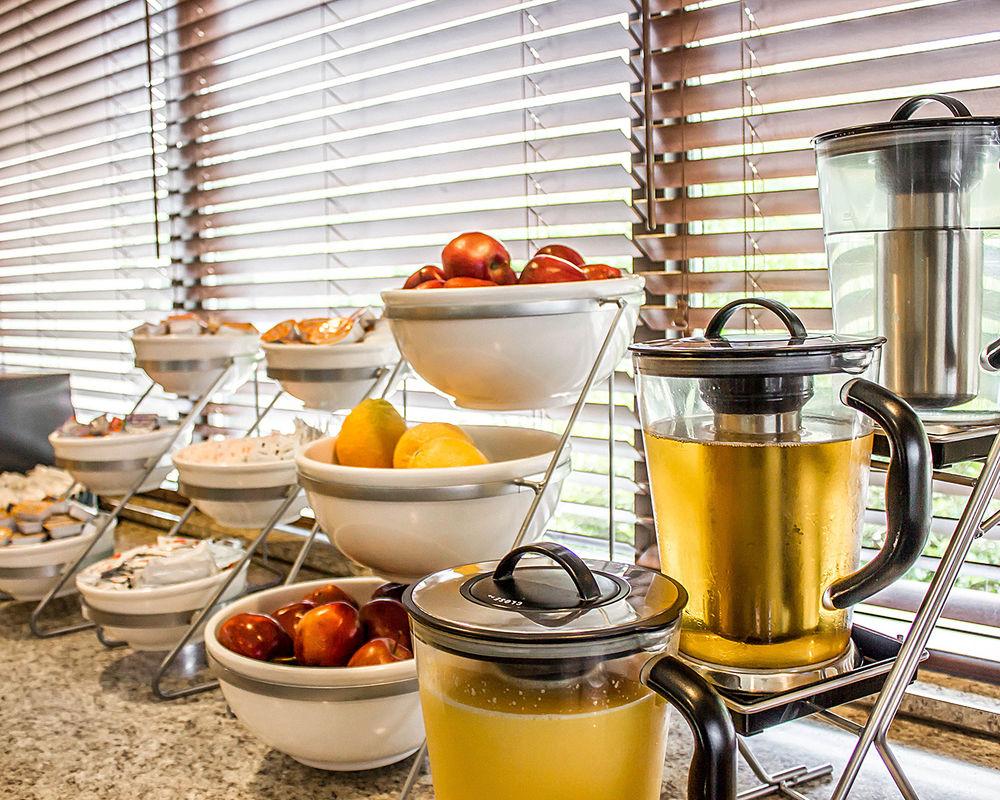 Holiday Inn - Cheshire - Southington By Ihg Экстерьер фото