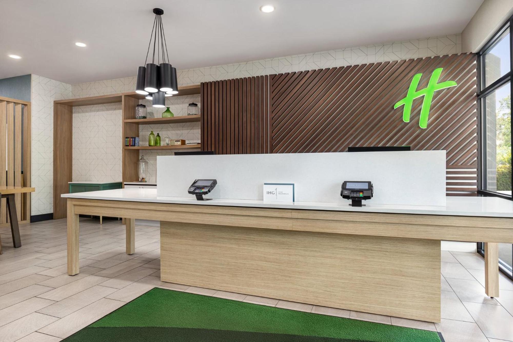 Holiday Inn - Cheshire - Southington By Ihg Экстерьер фото
